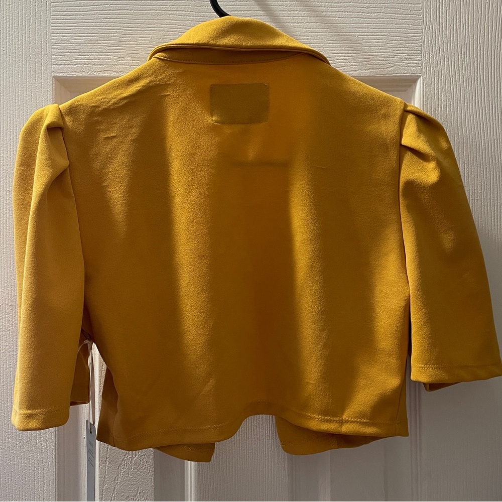Cropped blazer